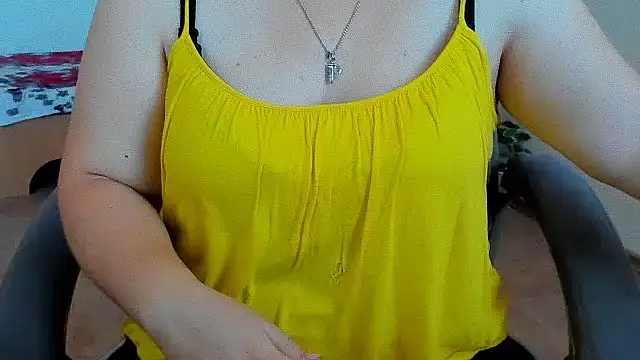 Snapshot of Liza-Mendez chatting on 09/21/25, 05:09 Liza-Mendez online show from 09/21/25, 05:09