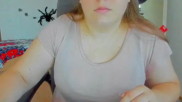 Snapshot of Liza-Mendez chatting on 10/27/25, 06:06 Liza-Mendez online show from 10/27/25, 06:06