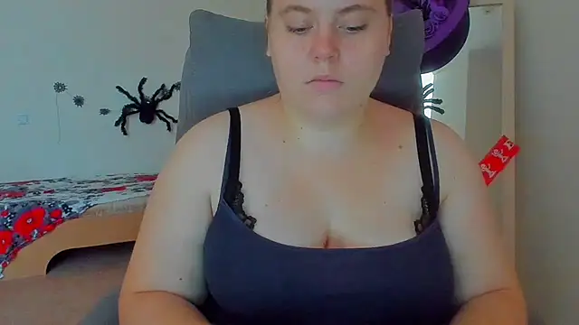 Snapshot of Liza-Mendez chatting on 10/28/25, 06:17 Liza-Mendez online show from 10/28/25, 06:17