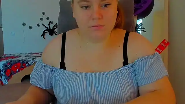 Snapshot of Liza-Mendez chatting on 11/01/25, 06:04 Liza-Mendez online show from 11/01/25, 06:04