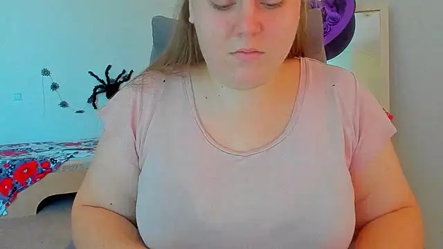 Snapshot of Liza-Mendez chatting on 11/02/25, 06:16 Liza-Mendez online show from 11/02/25, 06:16