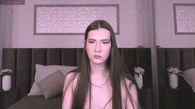 Snapshot of babyy_gloria chatting on 09/27/25, 01:49 babyy gloria online show from 09/27/25, 01:49