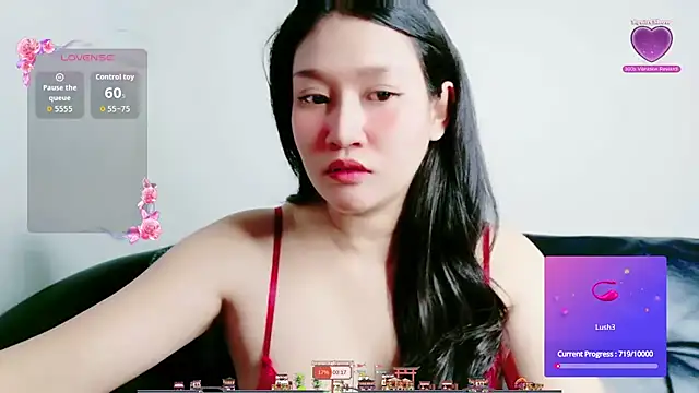 Snapshot of Lalacream12 chatting on 11/01/25, 07:27 Lalacream12 online show from 11/01/25, 07:27