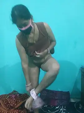 Snapshot of Cute-Charvii chatting on 11/18/25, 06:12 Cute-Charvii online show from 11/18/25, 06:12