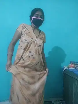 Snapshot of Cute-Charvii chatting on 12/14/25, 01:11 Cute-Charvii online show from 12/14/25, 01:11