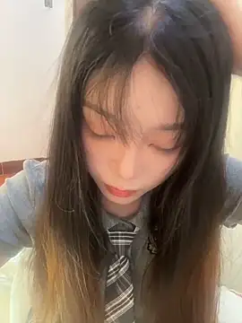 Snapshot of AZ37866 chatting on 10/16/25, 02:23 AZ37866 online show from 10/16/25, 02:23