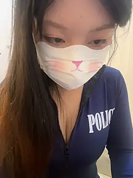 Snapshot of AZ37866 chatting on 11/02/25, 02:14 AZ37866 online show from 11/02/25, 02:14