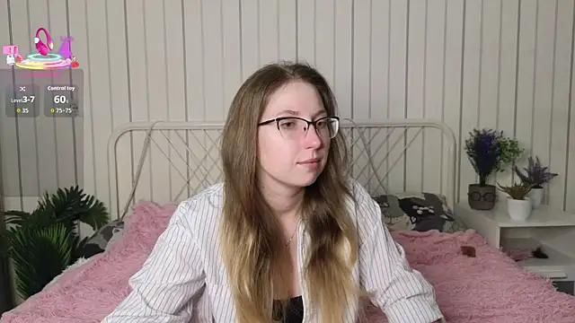 Snapshot of DaliaRadtke chatting on 10/09/25, 08:07 DaliaRadtke online show from 10/09/25, 08:07