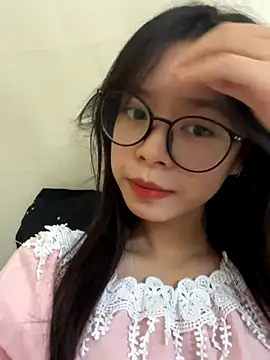 Snapshot of mau15_ chatting on 09/20/25, 06:03 mau15 online show from 09/20/25, 06:03