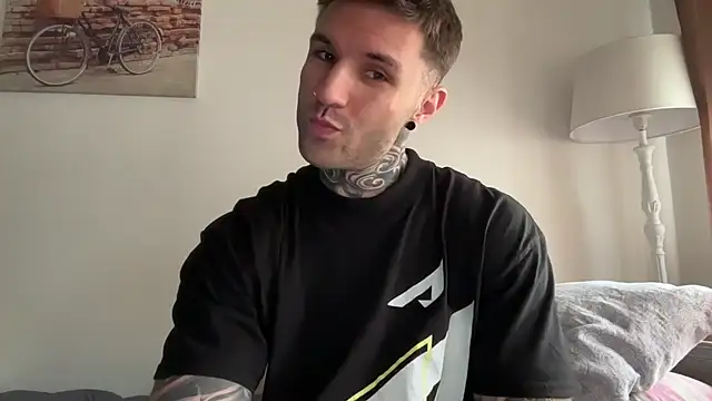 Larsskeet online show from 10/11/25, 12:36