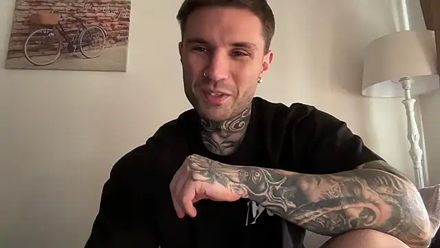 Larsskeet online show from 10/24/25, 12:45