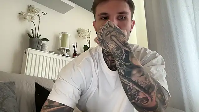 Larsskeet online show from 10/31/25, 02:07