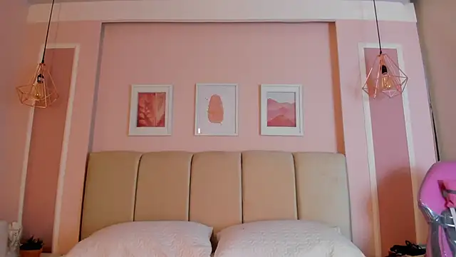 Sarah Reidd online show from 10/29/25, 12:18