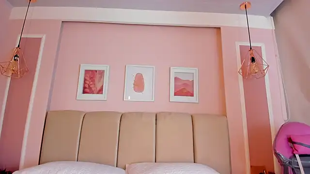 Sarah Reidd online show from 10/31/25, 12:17