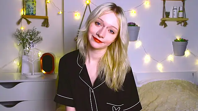 Snapshot of ArcticaRyder chatting on 09/26/25, 08:18 ArcticaRyder online show from 09/26/25, 08:18