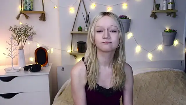 Snapshot of ArcticaRyder chatting on 09/27/25, 07:13 ArcticaRyder online show from 09/27/25, 07:13