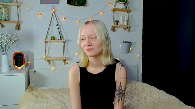 Snapshot of ArcticaRyder chatting on 11/03/25, 08:26 ArcticaRyder online show from 11/03/25, 08:26