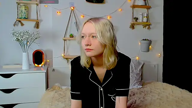 Snapshot of ArcticaRyder chatting on 11/06/25, 07:31 ArcticaRyder online show from 11/06/25, 07:31