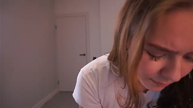 AdrianaCoenen online show from 09/23/25, 06:33