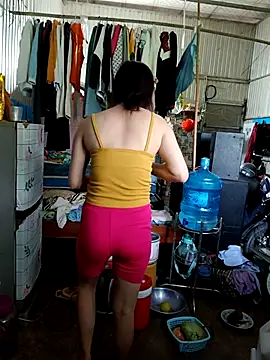 Snapshot of Minssara20 chatting on 09/30/25, 02:05 Minssara20 online show from 09/30/25, 02:05