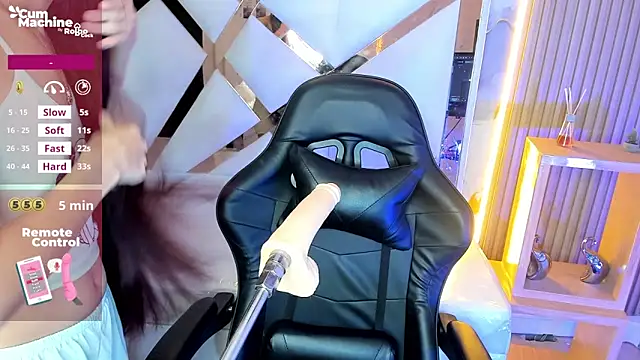 Snapshot of mia_tf chatting on 12/04/25, 01:42 mia tf online show from 12/04/25, 01:42