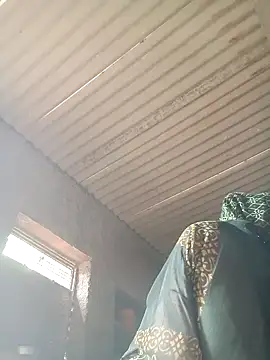 Snapshot of M-Kajal456 chatting on 09/27/25, 04:28 M-Kajal456 online show from 09/27/25, 04:28