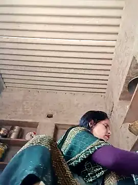 Snapshot of M-Kajal456 chatting on 10/18/25, 05:43 M-Kajal456 online show from 10/18/25, 05:43