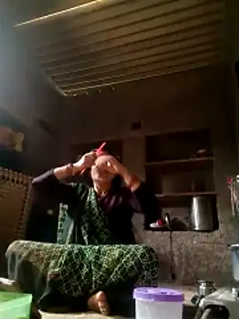 Snapshot of M-Kajal456 chatting on 10/22/25, 05:52 M-Kajal456 online show from 10/22/25, 05:52