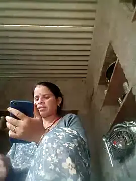 Snapshot of M-Kajal456 chatting on 10/26/25, 04:07 M-Kajal456 online show from 10/26/25, 04:07