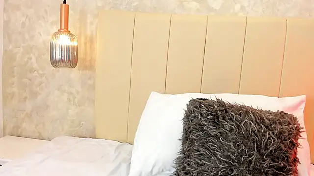 Snapshot of Daksha_a chatting on 09/30/25, 06:35 Daksha a online show from 09/30/25, 06:35