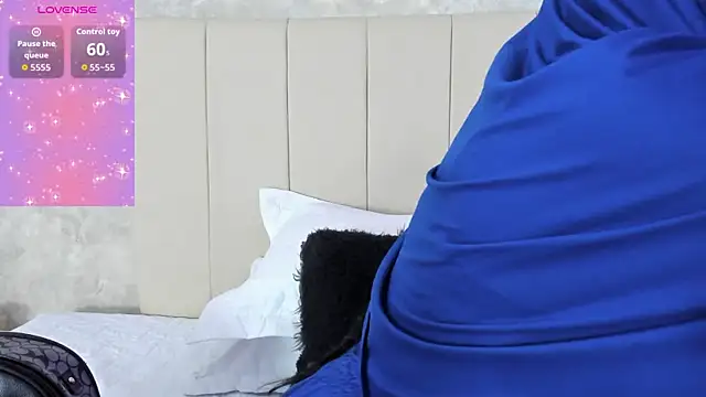 Snapshot of Daksha_a chatting on 11/25/25, 06:41 Daksha a online show from 11/25/25, 06:41