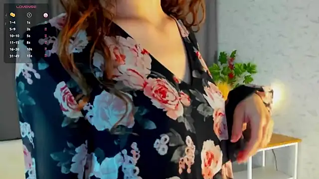 Snapshot of DelilahConsalvo chatting on 10/02/25, 06:15 DelilahConsalvo online show from 10/02/25, 06:15