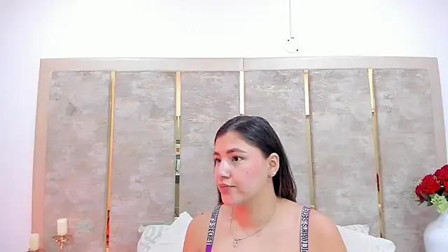 AnyaSosa  online show from 10/04/25, 12:58