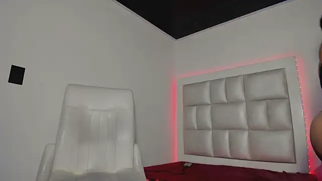 Snapshot of peyton__wat chatting on 09/26/25, 12:31 peyton wat online show from 09/26/25, 12:31