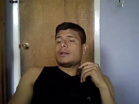 Snapshot of AnotherJuan_ chatting on 09/20/25, 01:23 AnotherJuan online show from 09/20/25, 01:23