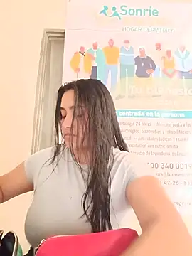 Snapshot of ANDREA-10_ chatting on 06/11/26, 01:42 ANDREA-10 online show from 06/11/26, 01:42