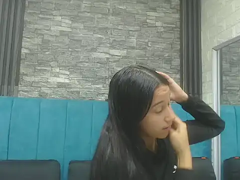 Snapshot of Lil_Rose2006 chatting on 10/20/25, 12:49 Lil Rose2006 online show from 10/20/25, 12:49