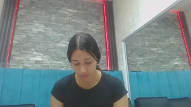 Snapshot of Lil_Rose2006 chatting on 10/28/25, 12:52 Lil Rose2006 online show from 10/28/25, 12:52