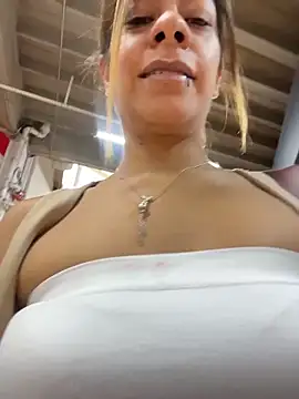 KatThomas online show from 11/17/25, 04:24