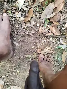 Snapshot of DICKLANKA chatting on 10/01/25, 10:43 DICKLANKA online show from 10/01/25, 10:43