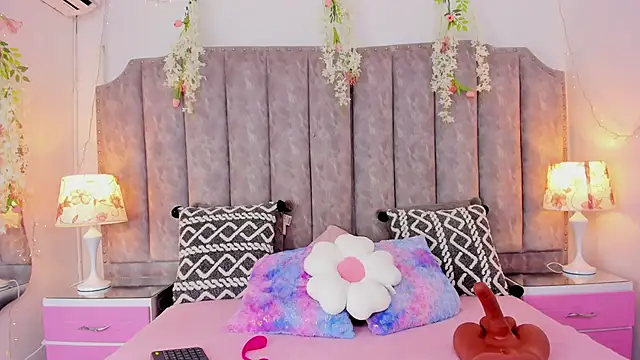 JadeBennett  online show from 10/25/25, 04:31