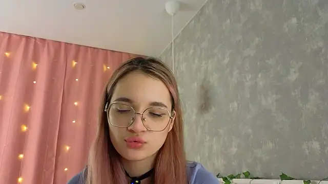 Snapshot of vivyboo111 chatting on 03/16/26, 09:41 vivyboo111 online show from 03/16/26, 09:41