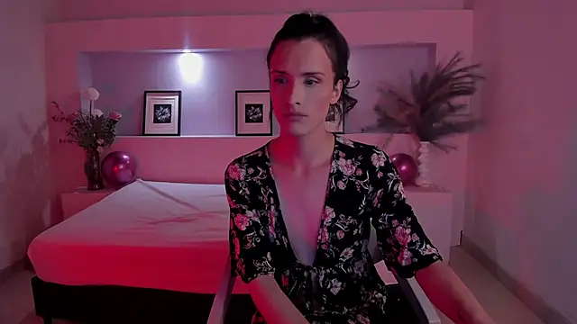 Snapshot of IsabelFernandez chatting on 09/23/25, 05:43 IsabelFernandez online show from 09/23/25, 05:43