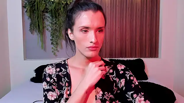 Snapshot of IsabelFernandez chatting on 09/26/25, 06:39 IsabelFernandez online show from 09/26/25, 06:39