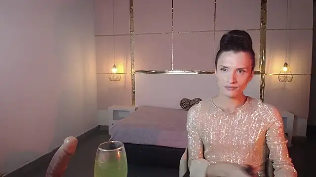 Snapshot of IsabelFernandez chatting on 10/15/25, 06:02 IsabelFernandez online show from 10/15/25, 06:02