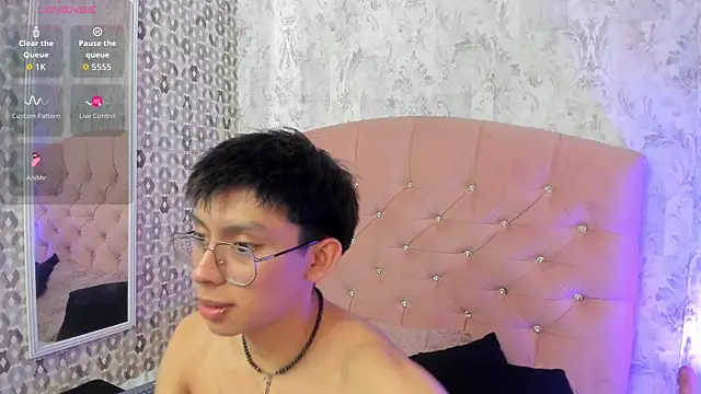 Snapshot of liam_twiink chatting on 10/18/25, 08:09 liam twiink online show from 10/18/25, 08:09