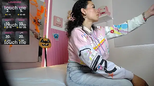 Snapshot of oblivionlove chatting on 10/21/25, 08:31 oblivionlove online show from 10/21/25, 08:31