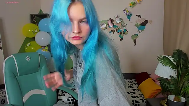 Snapshot of Lika_Sky chatting on 09/22/25, 04:09 Lika Sky online show from 09/22/25, 04:09