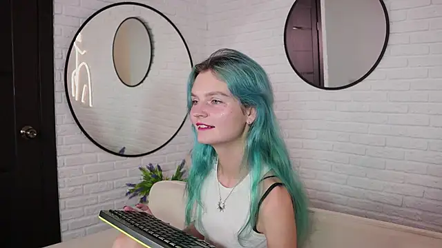 Snapshot of Lika_Sky chatting on 09/28/25, 08:36 Lika Sky online show from 09/28/25, 08:36