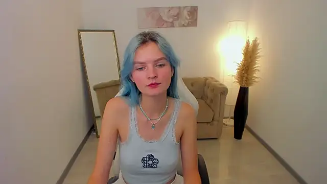 Snapshot of Lika_Sky chatting on 10/03/25, 04:04 Lika Sky online show from 10/03/25, 04:04